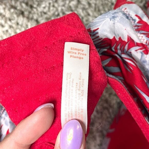 Cacique Bra Women’s 42D Simply Wire Free Plunge Red and Gray Tropical Print - Picture 6 of 6